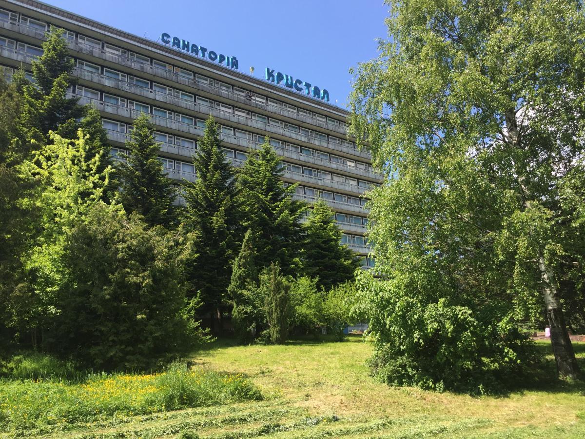 Sanatoriy Kristall Трускавец Екстериор снимка